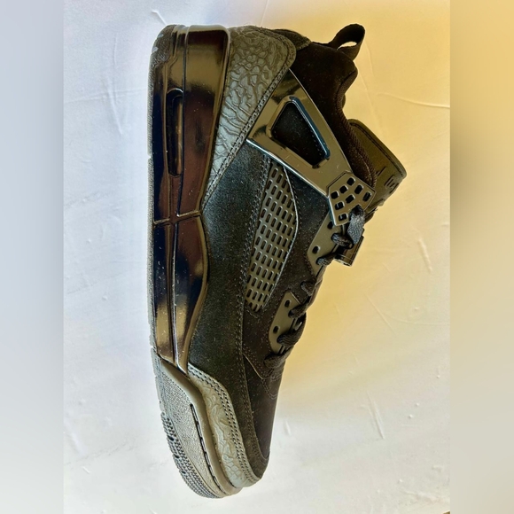 Nike Men's Black and Gray Sneakers